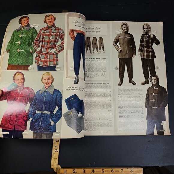 1953-1954 Eaton’s Fall And Winter Catalogue Some Rips Read OVERSIZED BOOK! - Picture 8 of 16